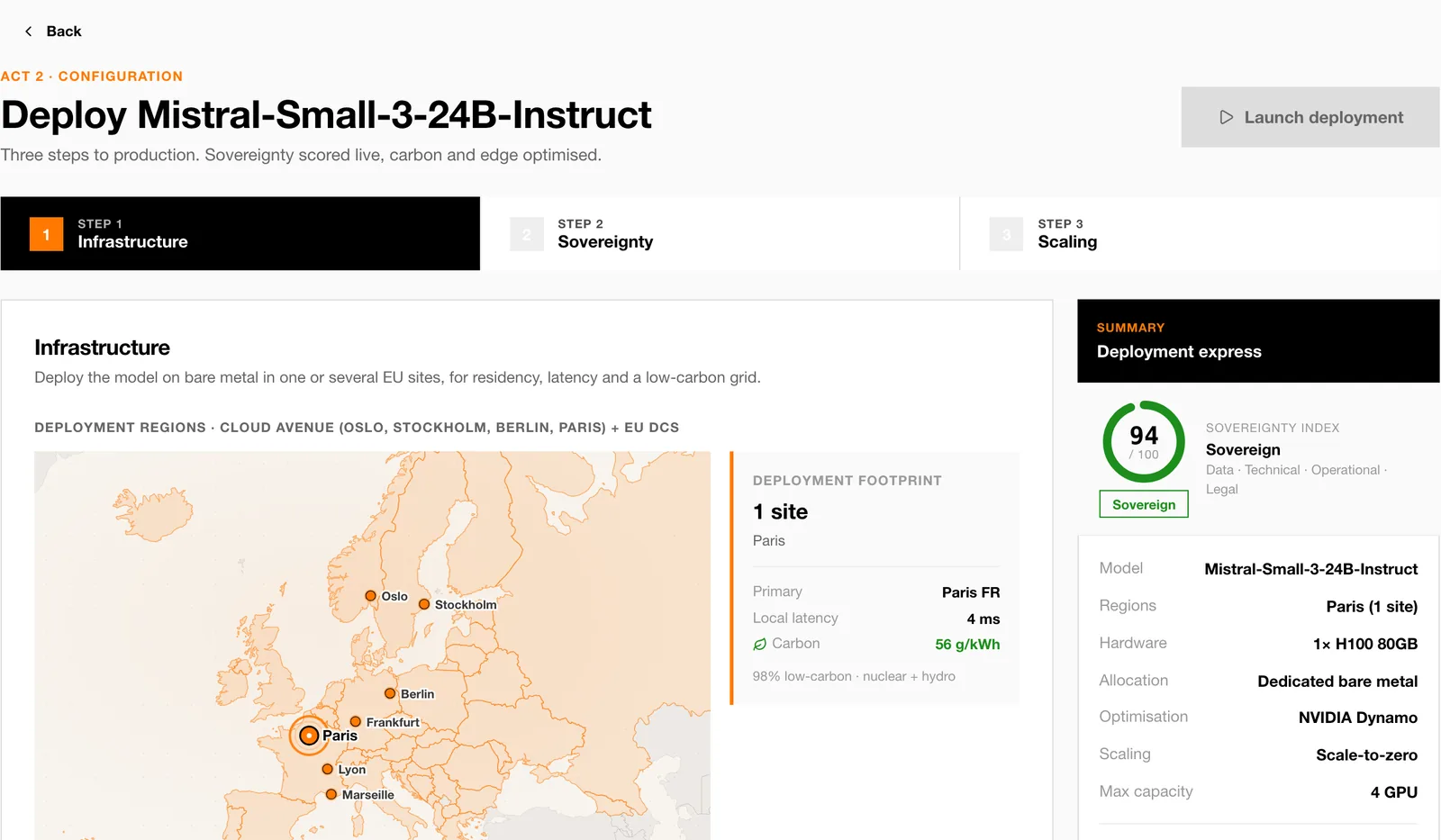 Étape Infrastructure de l'assistant de déploiement : carte de l'Europe avec les régions cloud, un encart d'empreinte de déploiement et un panneau résumé listant modèle, régions, matériel et optimisation.